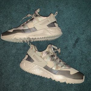 Nike Air Huarache Utility